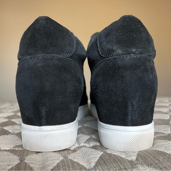 Blondo Black Suede Zipper Front Hidden Heel Waterproof Sneaker Shoes Size 8.5 - Picture 12 of 15